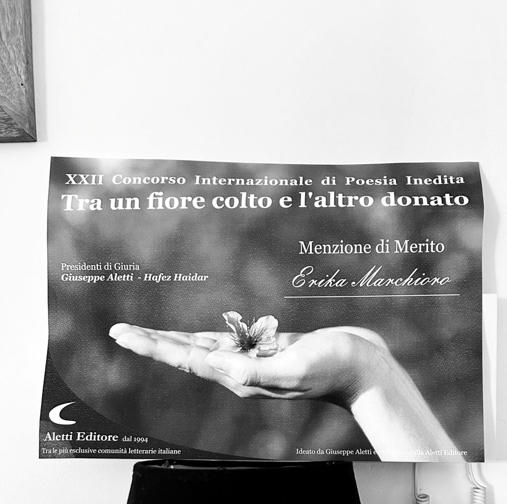 Tra un fiore colto e l’altro donato